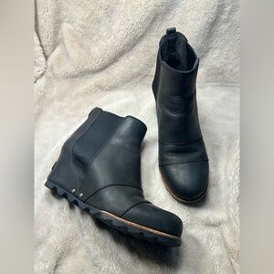 Sorel Women's Lea Wedge Boot Size 8.5